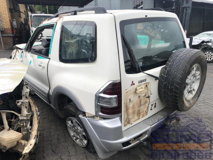 MITSUBISHI , PAJERO 3200 DI - D SWB A / T 4 X 4 , WHITE ( 30447 ) - Image 6