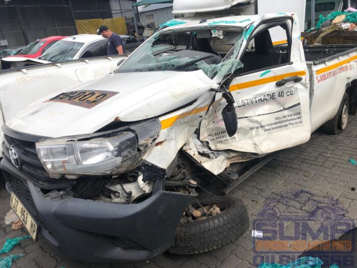 TOYOTA , HILUX 2 . 4 GD - 6 P / U S / C , WHITE , 2018 ( 30456 ) - Image 8