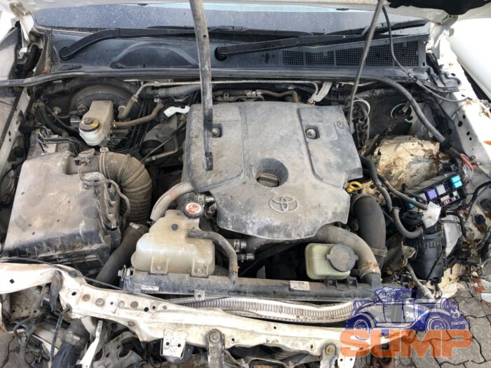 TOYOTA , HILUX 2 . 4 GD - 6 A / C P / U S / C , WHITE , 2017 ( 29424 ) - Image 9