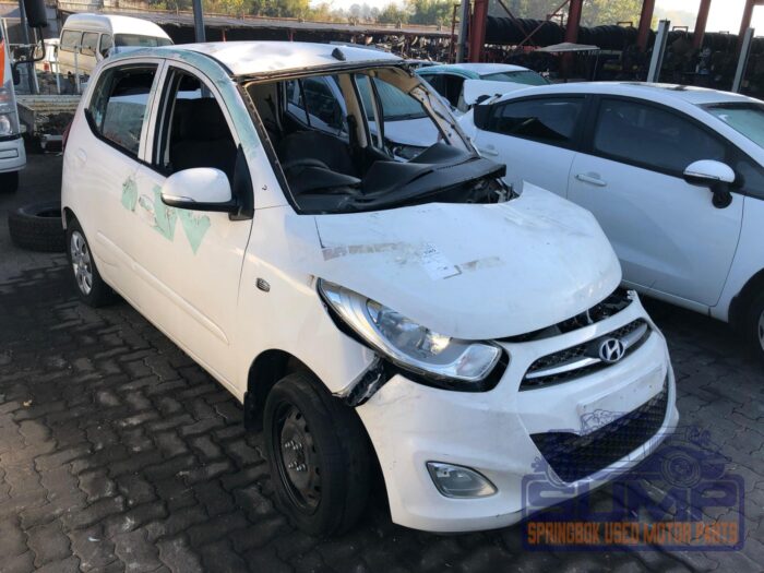 HYUNDAI , I 10 1 . 1 GLS / MOTION , WHITE , 2015 ( 29939 ) - Image 2