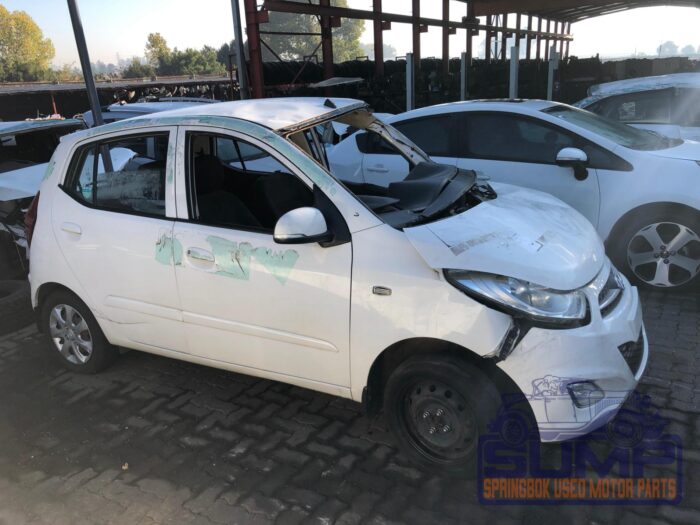 HYUNDAI , I 10 1 . 1 GLS / MOTION , WHITE , 2015 ( 29939 ) - Image 3