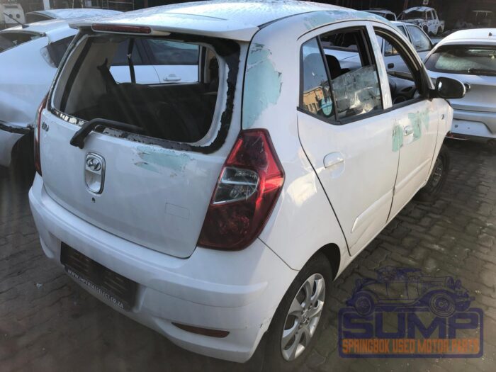 HYUNDAI , I 10 1 . 1 GLS / MOTION , WHITE , 2015 ( 29939 ) - Image 4