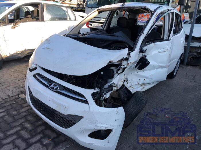 HYUNDAI , I 10 1 . 1 GLS / MOTION , WHITE , 2015 ( 29939 ) - Image 8