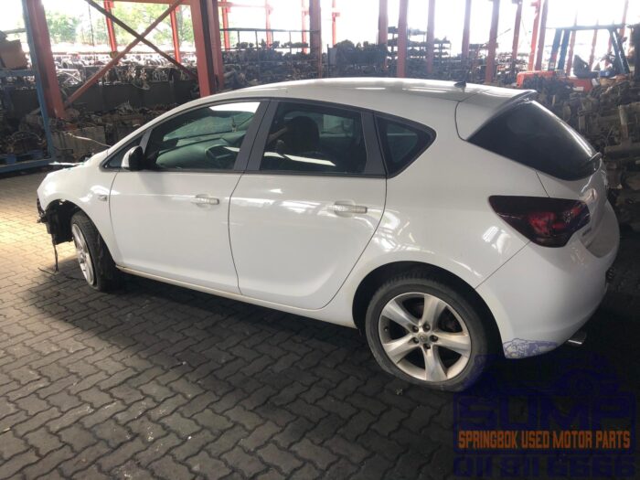 OPEL , ASTRA 1 . 4 T ENJOY PLUS 5 DR , WHITE , 2011 ( 30449 ) - Image 7