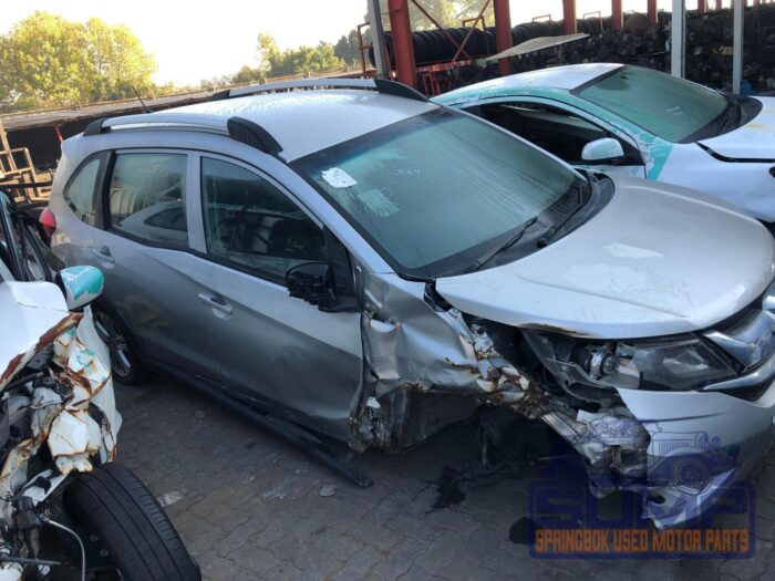 HONDA , BR - V 1 . 5 TREND , SILVER , 2017 ( 29935 ) - Image 3