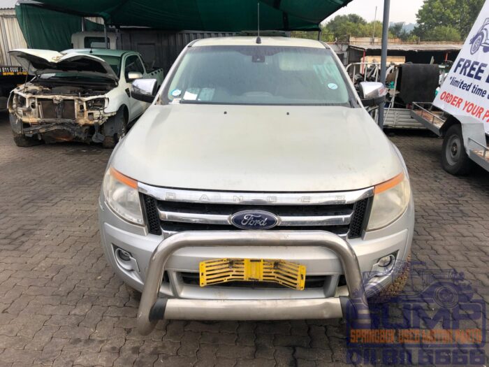 FORD , RANGER 3 . 2 TD Ci XLT 4 X 4 A / T P / U D / C , Silver , 2014 ( 30463 )