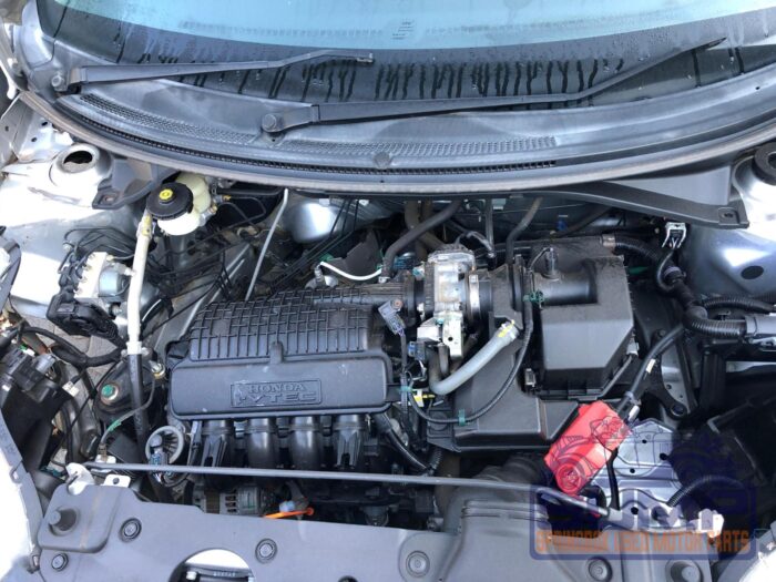 HONDA , BR - V 1 . 5 TREND , SILVER , 2017 ( 29935 ) - Image 9