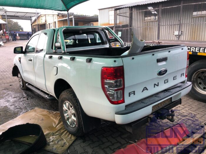 FORD , RANGER 3 . 2 TD Ci XLS P / U SUP / CAB , WHITE , 2012 ( 30415 ) - Image 4