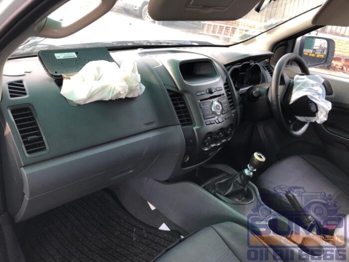 FORD , RANGER 3 . 2 TD Ci XLS P / U SUP / CAB , WHITE , 2012 ( 30415 ) - Image 7