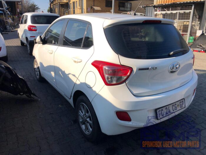HYUNDAI , GRAND i 10 1 . 25 FLUID , WHITE , 2016 ( 30007 ) - Image 6