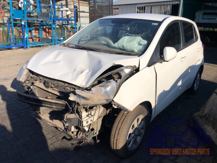 HYUNDAI , GRAND i 10 1 . 25 FLUID , WHITE , 2016 ( 30007 ) - Image 8