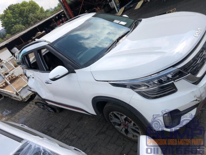 KIA , SELTOS 1 . 4 T DCT GT - LINE , WHITE , 2021 ( 30466 ) - Image 3