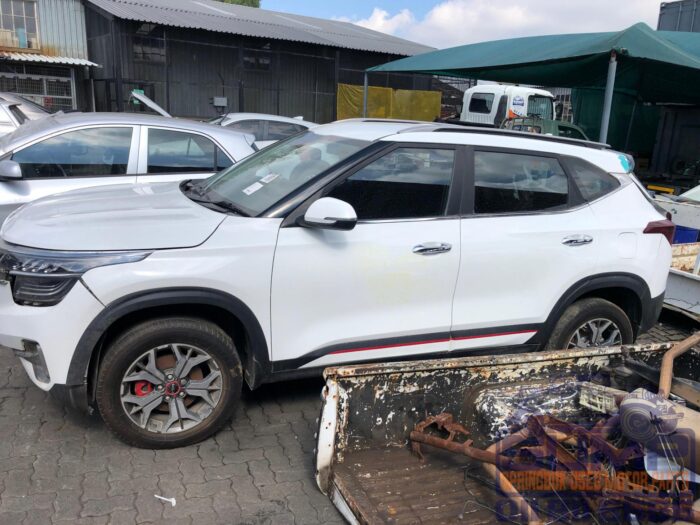 KIA , SELTOS 1 . 4 T DCT GT - LINE , WHITE , 2021 ( 30466 ) - Image 7
