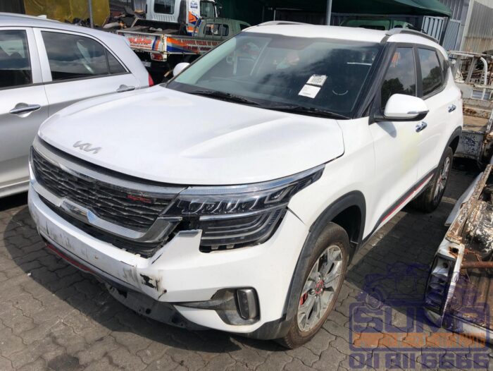 KIA , SELTOS 1 . 4 T DCT GT - LINE , WHITE , 2021 ( 30466 ) - Image 8