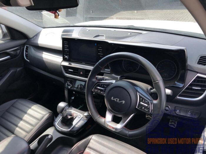 KIA , SELTOS 1 . 4 T DCT GT - LINE , WHITE , 2021 ( 30466 ) - Image 10