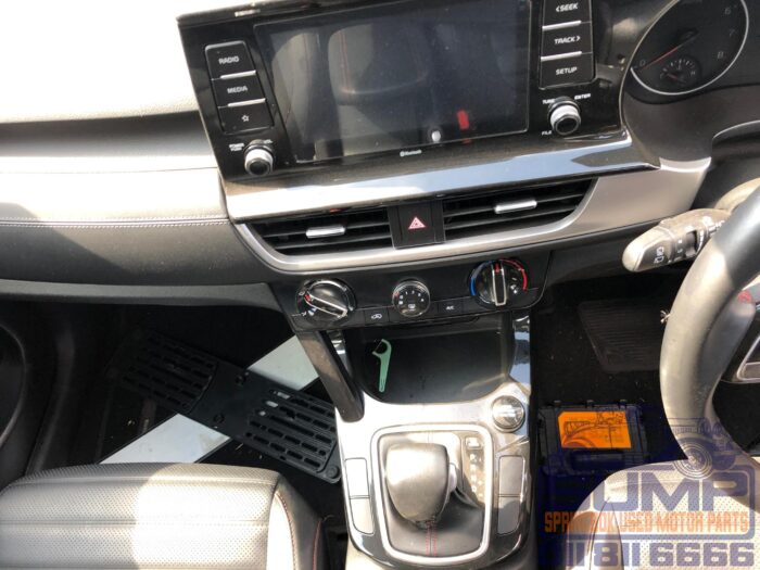 KIA , SELTOS 1 . 4 T DCT GT - LINE , WHITE , 2021 ( 30466 ) - Image 11