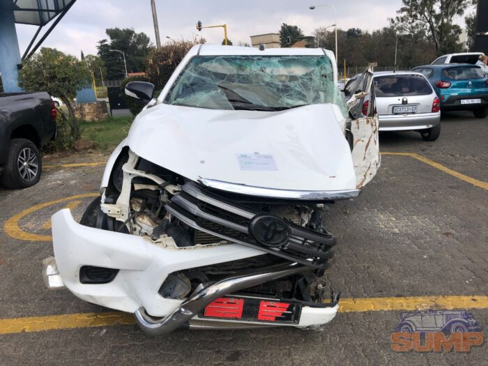 TOYOTA , HILUX 2 . 4 GD - 6 R / B SRX P / U S / C , WHITE , 2017 ( 29465 )