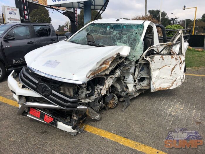 TOYOTA , HILUX 2 . 4 GD - 6 R / B SRX P / U S / C , WHITE , 2017 ( 29465 ) - Image 8