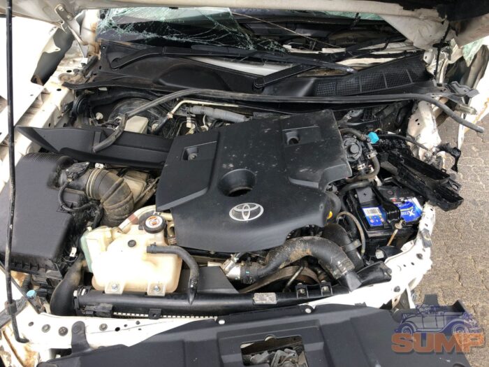 TOYOTA , HILUX 2 . 4 GD - 6 R / B SRX P / U S / C , WHITE , 2017 ( 29465 ) - Image 9