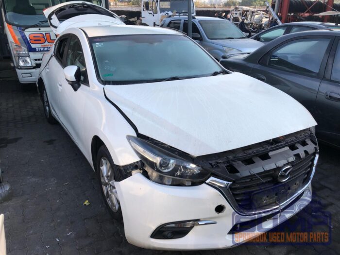 MAZDA , MAZDA 3 1 . 6 ACTIVE 5 DR , WHITE , 2016 ( 30002 ) - Image 2