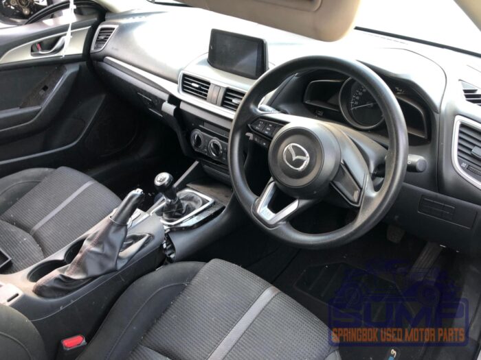 MAZDA , MAZDA 3 1 . 6 ACTIVE 5 DR , WHITE , 2016 ( 30002 ) - Image 10