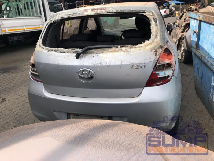HYUNDAI , I 20 1 . 4 , SILVER , 2010 ( 29990 ) - Image 5
