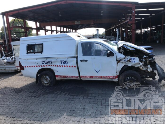 TOYOTA , HILUX 2 . 0 VV Ti S P / U S / C , WHITE , 2020 ( 30488 ) - Image 3