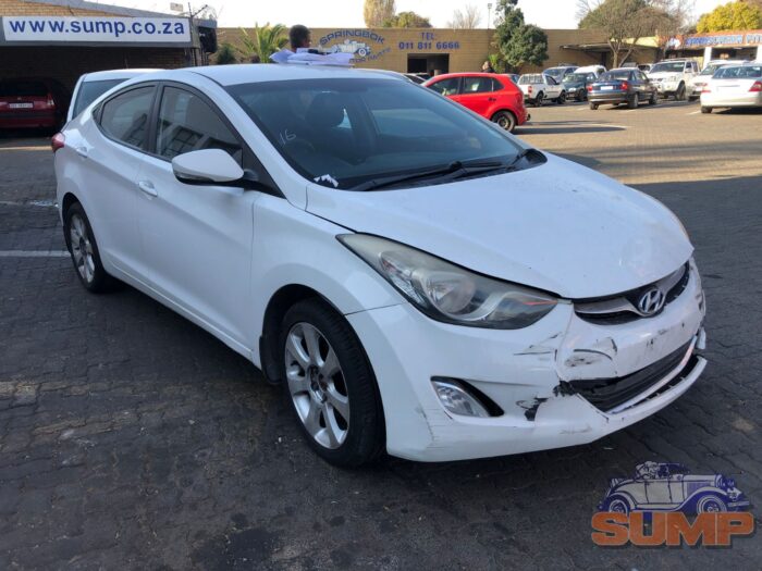 HYUNDAI , ELANTRA 1 . 8 GLS / EXECUTIVE A / T , WHITE , 2011 ( 29453 ) - Image 2