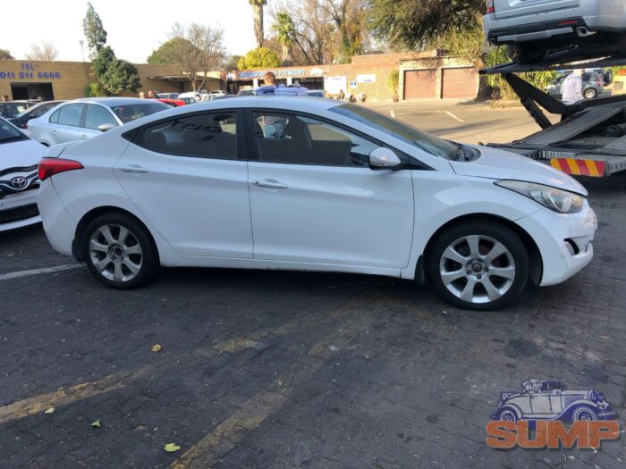HYUNDAI , ELANTRA 1 . 8 GLS / EXECUTIVE A / T , WHITE , 2011 ( 29453 ) - Image 3