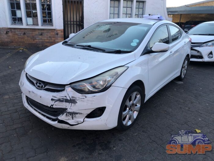 HYUNDAI , ELANTRA 1 . 8 GLS / EXECUTIVE A / T , WHITE , 2011 ( 29453 ) - Image 8