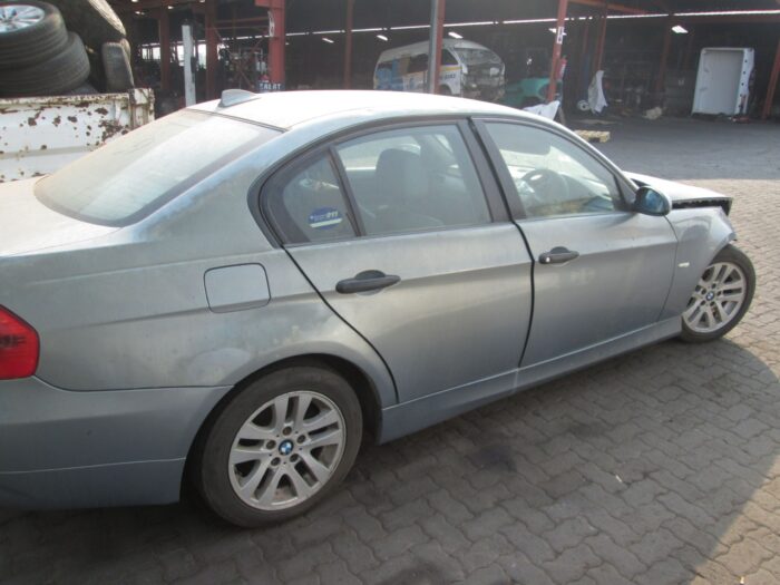 BMW , 320 i ( E 90 ) , GREY , 2005 ( 29224 ) - Image 2