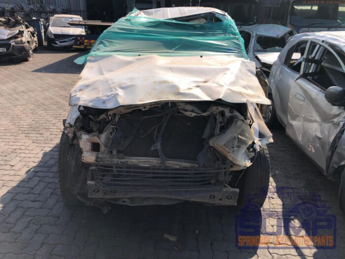 TOYOTA , HILUX 2 . 5 D - 4 D SRX 4 X 4 D / C , WHITE , 2013 ( 30026 )
