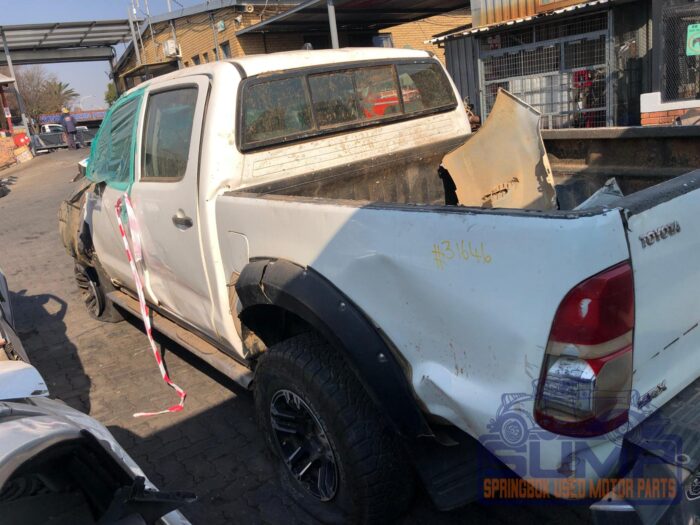 TOYOTA , HILUX 2 . 5 D - 4 D SRX 4 X 4 D / C , WHITE , 2013 ( 30026 ) - Image 7