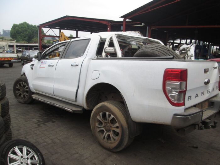 FORD , RANGER 3 . 2 TD Ci XLT A / T P / U D / C , WHITE , 2019 ( 29227 ) - Image 4