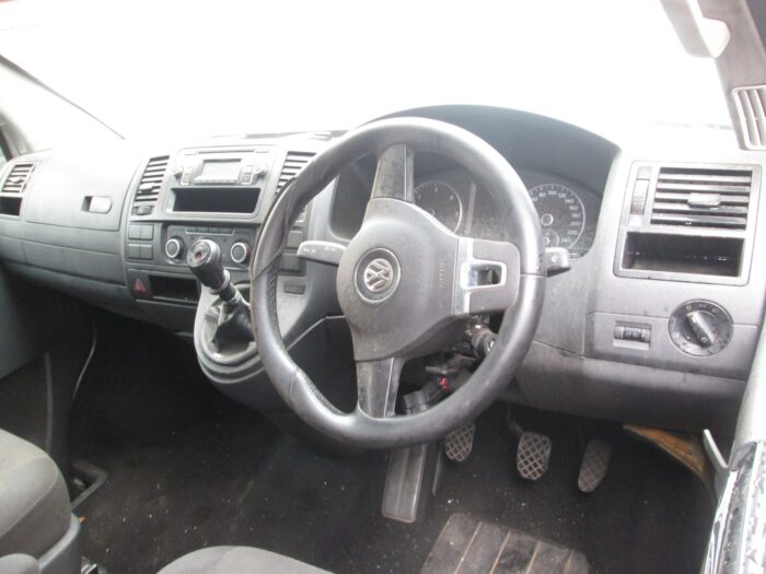 VOLKSWAGEN , T 5 KOMBI 2 . 0 T Di , WHITE , 2010 ( 29231 ) - Image 6