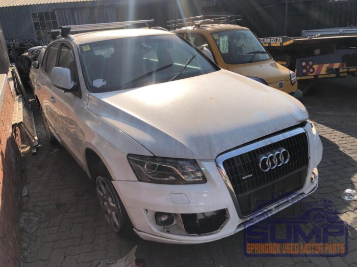 AUDI , Q 5 2 . 0 TDI QUATTRO , WHITE , 2010 ( 29973 ) - Image 2