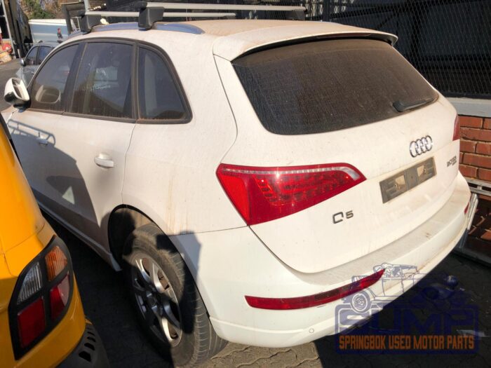 AUDI , Q 5 2 . 0 TDI QUATTRO , WHITE , 2010 ( 29973 ) - Image 6