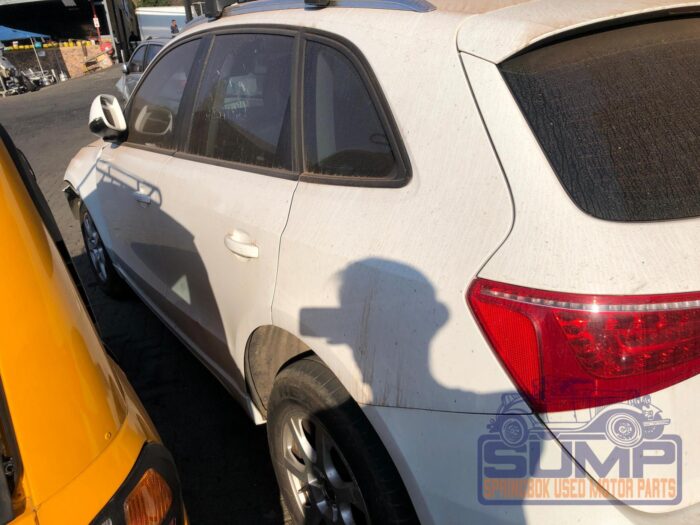AUDI , Q 5 2 . 0 TDI QUATTRO , WHITE , 2010 ( 29973 ) - Image 7