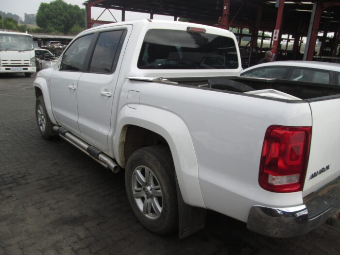 VOLKSWAGEN , AMAROK 2 . 0 Bi T Di HIGHLINE 120 KW D / C , WHITE , 2011 ( 29240 ) - Image 4