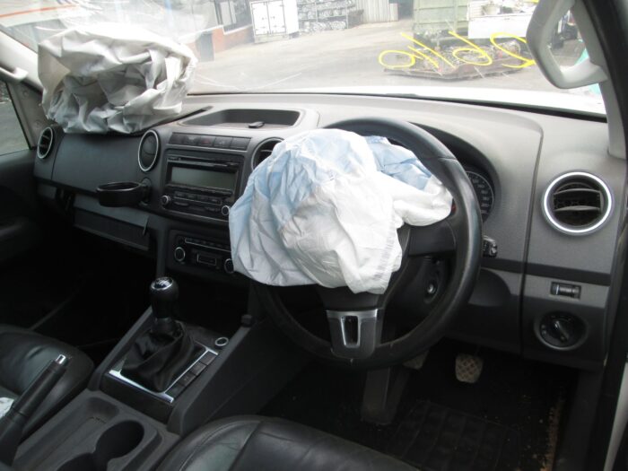 VOLKSWAGEN , AMAROK 2 . 0 Bi T Di HIGHLINE 120 KW D / C , WHITE , 2011 ( 29240 ) - Image 7