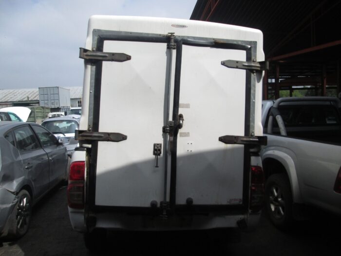 TOYOTA , HILUX 2 . 5 D - 4 D P / U S / C , WHITE , 2012 ( 29235 ) - Image 3
