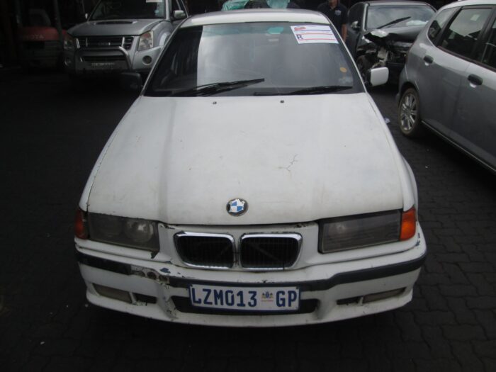BMW , 328 i ( E 36 ) , WHITE , 1996 ( 29249 )