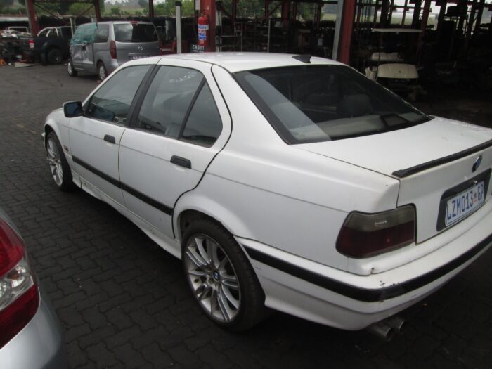 BMW , 328 i ( E 36 ) , WHITE , 1996 ( 29249 ) - Image 4
