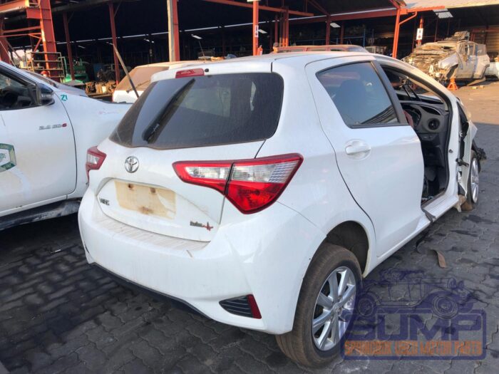 TOYOTA , YARIS 1 . 0 PULSE 5 DR , WHITE , 2017 ( 29970 ) - Image 4