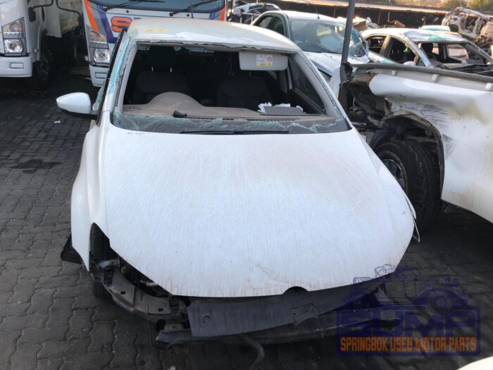 VOLKSWAGEN , POLO GP 1 . 2 TSI COMFORTLINE ( 66 KW ) , WHITE , 2015 ( 29971 )
