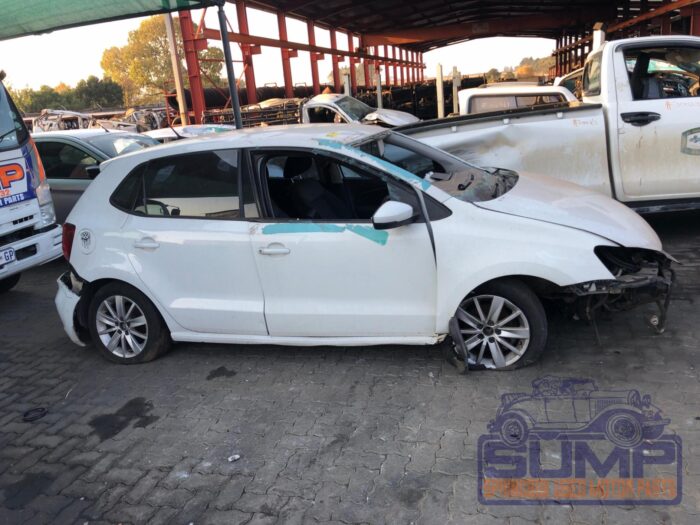VOLKSWAGEN , POLO GP 1 . 2 TSI COMFORTLINE ( 66 KW ) , WHITE , 2015 ( 29971 ) - Image 3