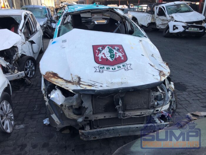 TOYOTA , HILUX 2 . 4 GD P / U S / C , WHITE , 2019 ( 30022 )