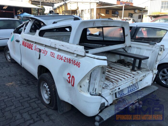 TOYOTA , HILUX 2 . 4 GD P / U S / C , WHITE , 2019 ( 30022 ) - Image 6