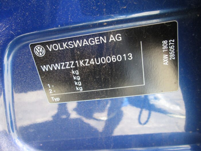 VOLKSWAGEN , GOLF V 2 . 0 FSI A / T , BLUE , 2004 ( 29254 ) - Image 8