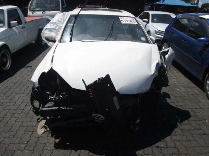 VOLKSWAGEN , GOLF VI GTI 2 . 0 TSI DSG , WHITE , 2012 ( 29255 )